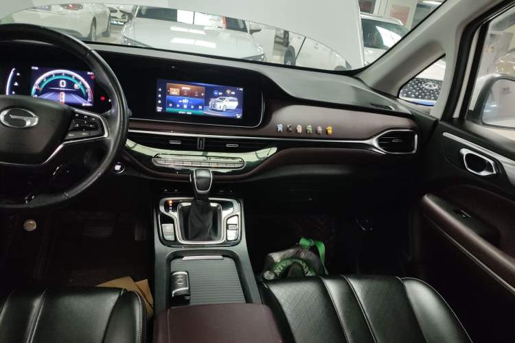Used GAC Trumpchi M6 2021 PRO 270T Automatic Luxury Edition Audio And AC Panel
