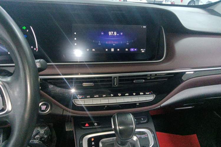 Used GAC Trumpchi M6 2021 PRO 270T DCT Luxury Edition Audio And AC Panel