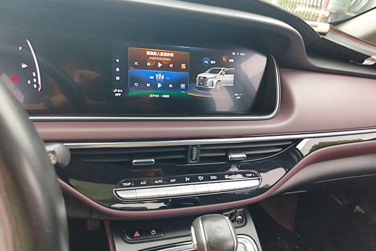 Used GAC Trumpchi M6 2021 PRO 270T DCT Luxury Edition Audio And AC Panel