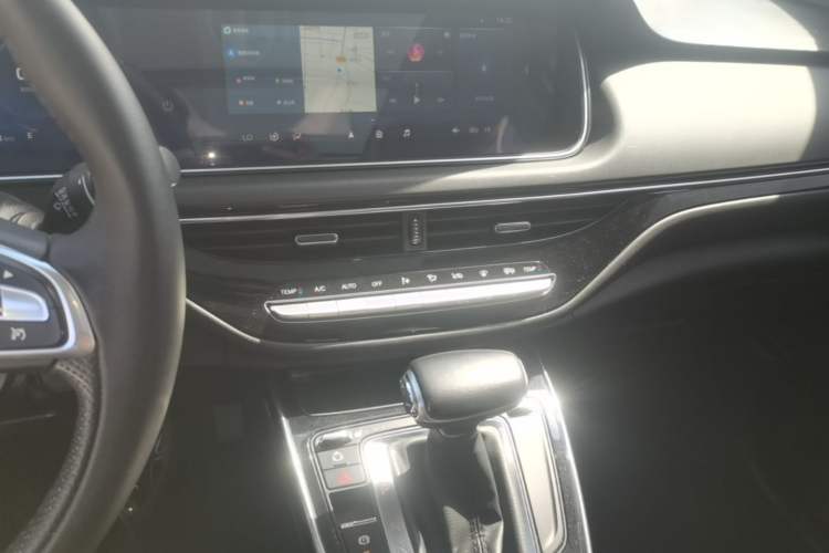 Used GAC Trumpchi M6 2021 270T DCT Prestige Edition (7-seater) Audio And AC Panel
