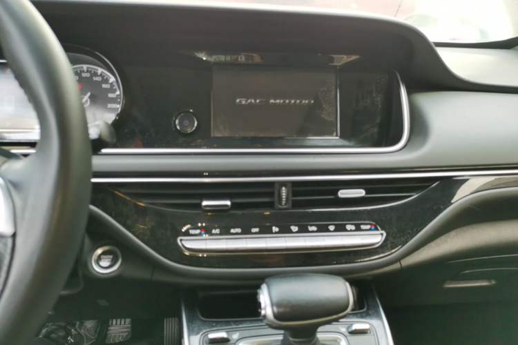 Used GAC Trumpchi M6 2021 270T DCT Luxury Edition (7-seater) Audio And AC Panel