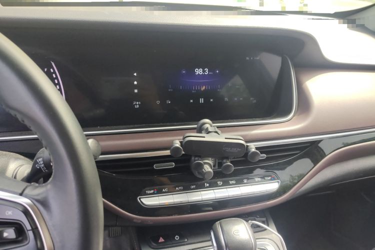 Used GAC Trumpchi M6 2021 PRO 270T DCT Luxury Edition Audio And AC Panel