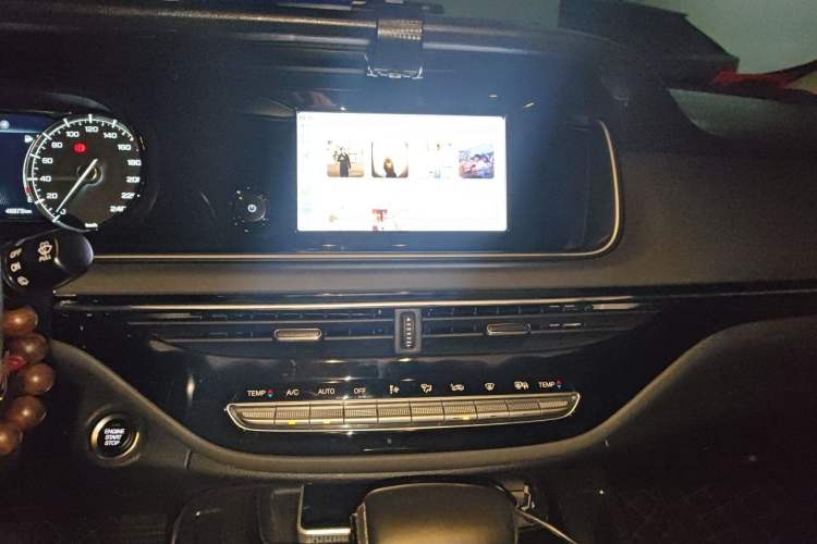 Used GAC Trumpchi M6 2021 270T DCT Luxury Edition (7-seater) Audio And AC Panel