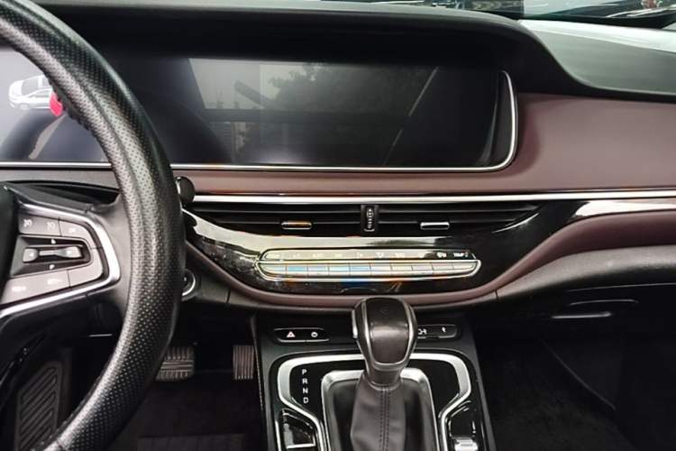 Used GAC Trumpchi M6 2021 PRO 270T DCT Luxury Edition Audio And AC Panel