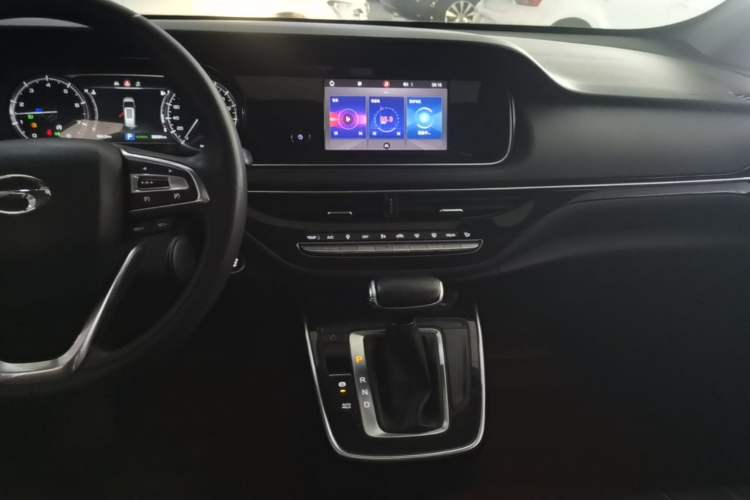 Used GAC Trumpchi M6 2021 270T DCT Luxury Edition (7 Seats) Audio And AC Panel