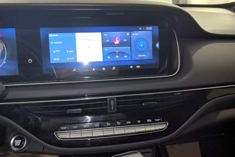 Used GAC Trumpchi M6 2021 270T DCT Prestige Edition (7-seater) Audio And AC Panel