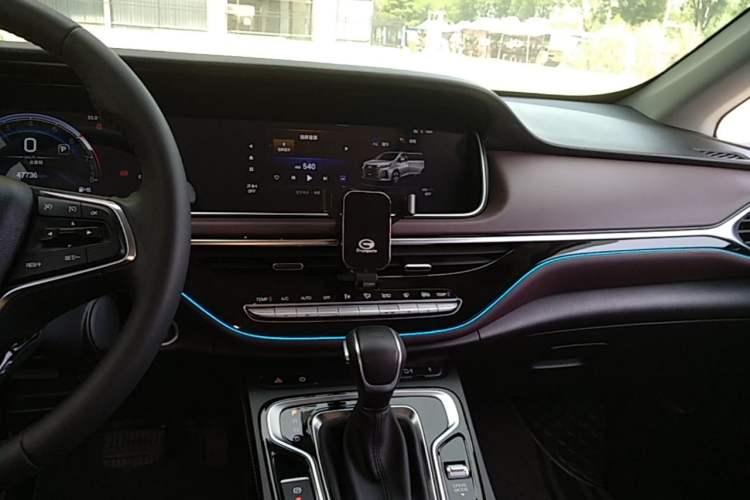 Used GAC Trumpchi M6 2021 PRO 270T DCT Luxury Edition Audio And AC Panel