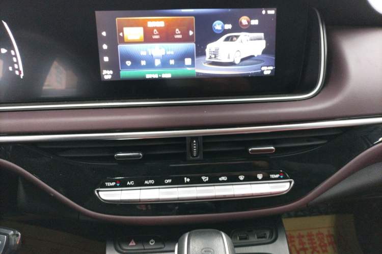 Used GAC Trumpchi M6 2021 PRO 270T Automatic Luxury Edition Audio And AC Panel