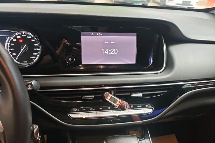 Used GAC Trumpchi M6 2021 PRO 270T Automatic Luxury Edition Audio And AC Panel