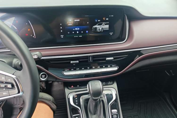 Used GAC Trumpchi M6 2021 PRO 270T DCT Luxury Edition Audio And AC Panel