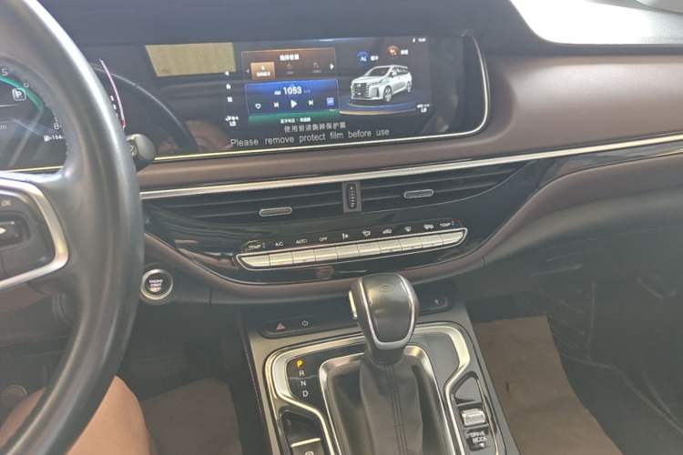 Used GAC Trumpchi M6 2021 PRO 270T DCT Luxury Edition Audio And AC Panel