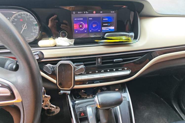 Used GAC Trumpchi M6 2021 270T DCT Elite Edition (7-seater) Audio And AC Panel