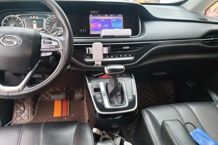 Used GAC Trumpchi M6 2021 270T DCT Luxury Edition (7 Seats) Audio And AC Panel