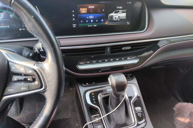 Used GAC Trumpchi M6 2021 270T DCT Luxury Edition (7 Seats) Audio And AC Panel