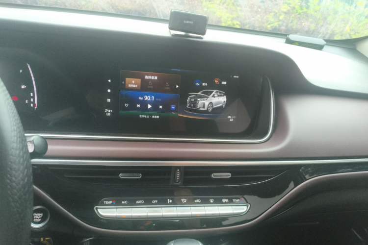 Used GAC Trumpchi M6 2021 PRO 270T DCT Luxury Edition Audio And AC Panel