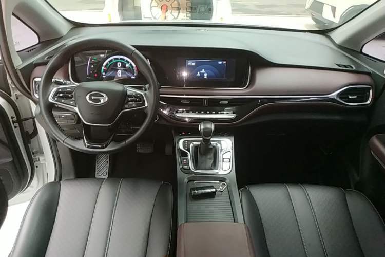 Used GAC Trumpchi M6 2021 PRO 270T DCT Elite Edition Center Console