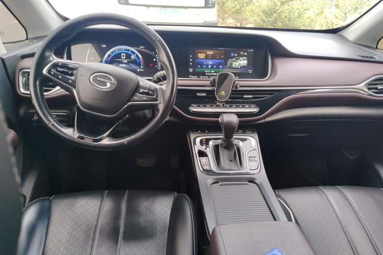 Used GAC Trumpchi M6 2021 PRO 270T Automatic Luxury Edition Center Console