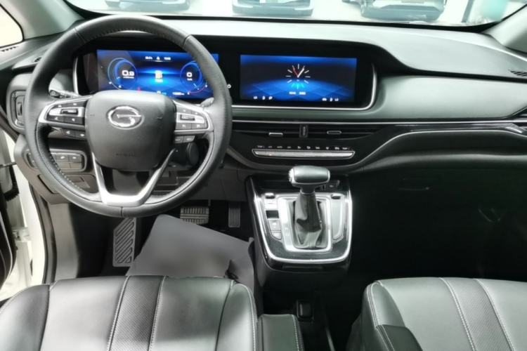 Used GAC Trumpchi M6 2021 270T DCT Prestige Edition (7-seater) Center Console