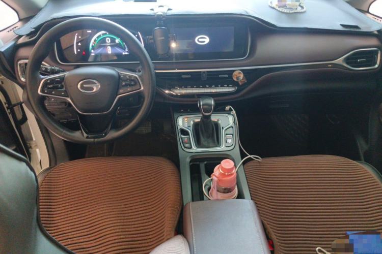 Used GAC Trumpchi M6 2021 270T DCT Luxury Edition (7 Seats) Center Console