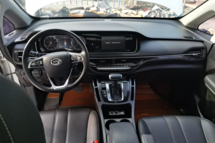 Used GAC Trumpchi M6 2021 270T DCT Luxury Edition (7-seater) Center Console