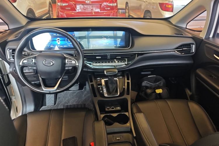 Used GAC Trumpchi M6 2021 270T DCT Prestige Edition (6-seater) Center Console