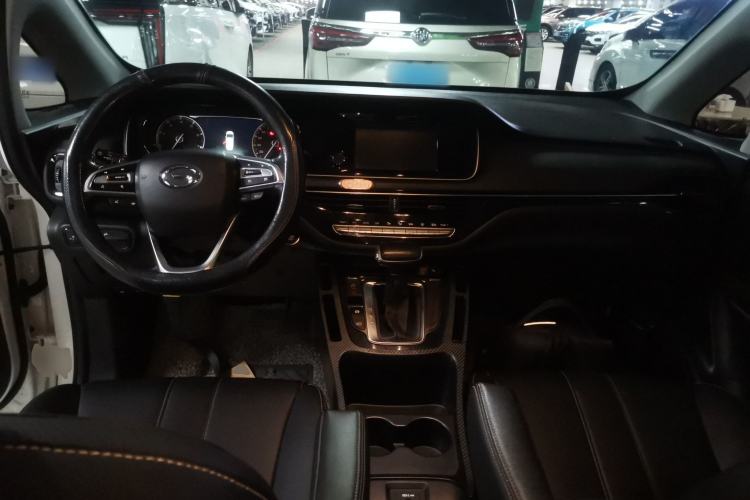 Used GAC Trumpchi M6 2021 270T DCT Luxury Edition (7-seater) Center Console