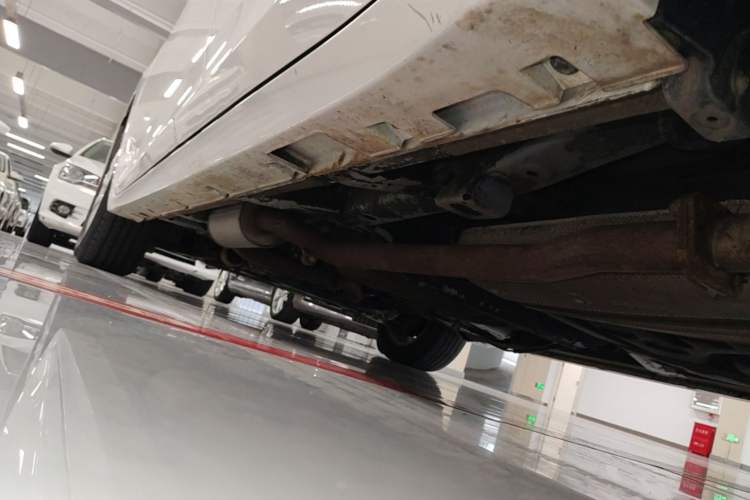 Used GAC Trumpchi M6 2021 270T DCT Elite Edition (7-seater) Chassis Rear Left