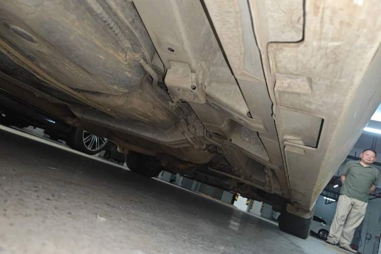 Used GAC Trumpchi M6 2021 PRO 270T DCT Elite Edition Chassis Rear Right