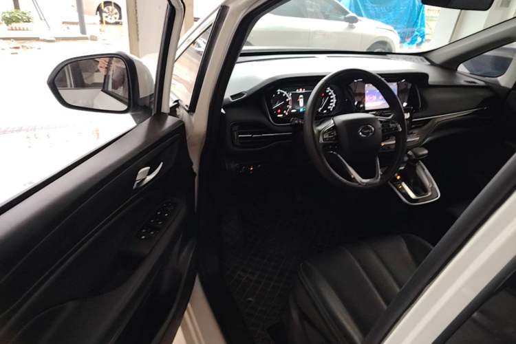 Used GAC Trumpchi M6 2021 270T DCT Luxury Edition (7 Seats) Driver Seat