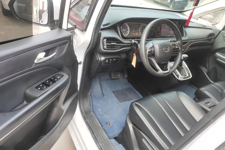 Used GAC Trumpchi M6 2021 270T DCT Elite Edition (7-seater) Driver Seat