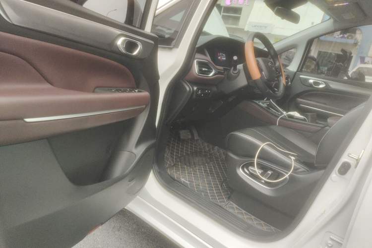 Used GAC Trumpchi M6 2021 PRO 270T DCT Luxury Edition Driver Seat