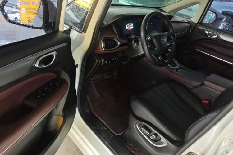 Used GAC Trumpchi M6 2021 270T DCT Prestige Edition (7-seater) Driver Seat