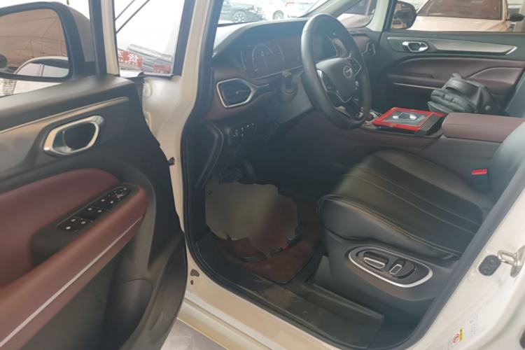 Used GAC Trumpchi M6 2021 PRO 270T Automatic Luxury Edition Driver Seat