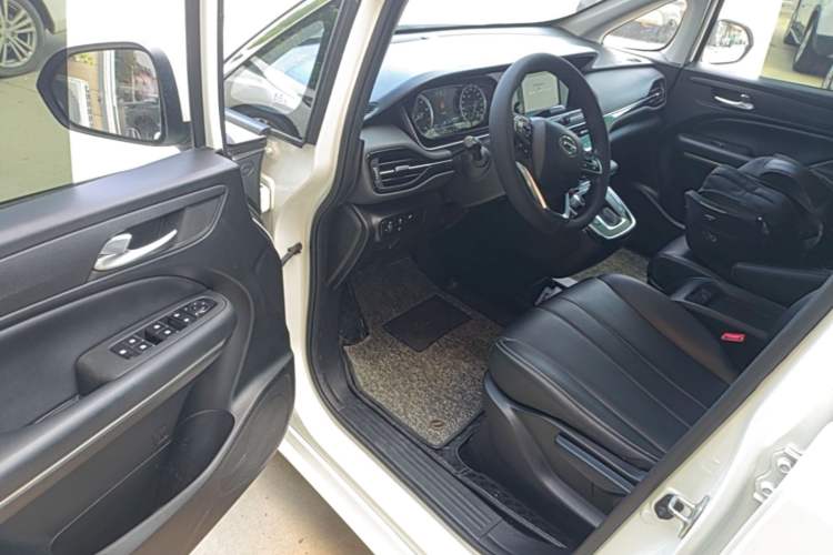 Used GAC Trumpchi M6 2021 270T DCT Luxury Edition (6 Seats) Driver Seat