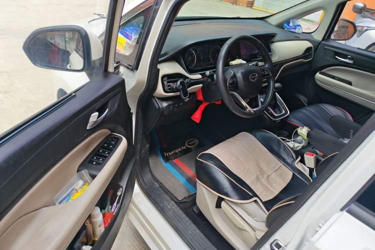 Used GAC Trumpchi M6 2021 270T DCT Elite Edition (7-seater) Driver Seat