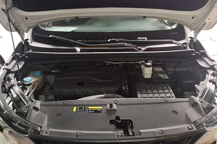 Used GAC Trumpchi M6 2021 PRO 270T DCT Luxury Edition Engine Bay