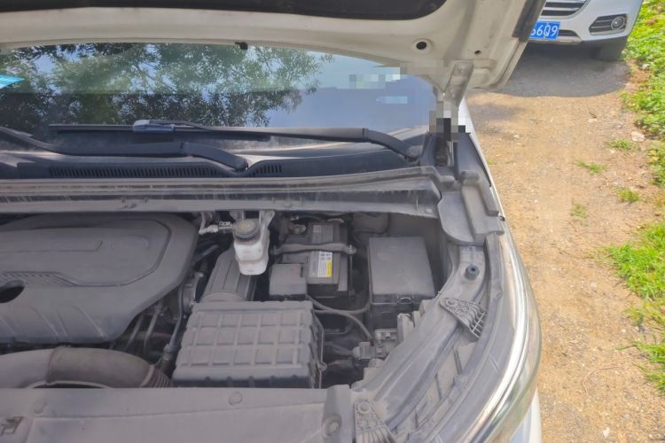 Used GAC Trumpchi M6 2021 270T DCT Elite Edition (7-seater) Engine Bay Left