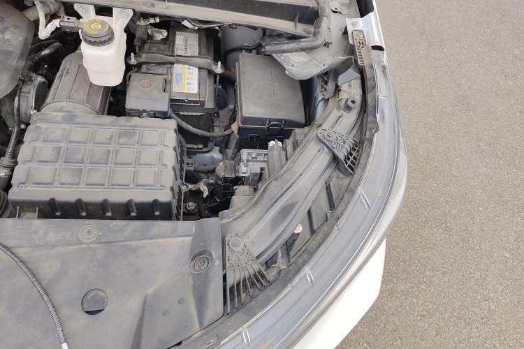 Used GAC Trumpchi M6 2021 PRO 270T Automatic Luxury Edition Engine Bay Left