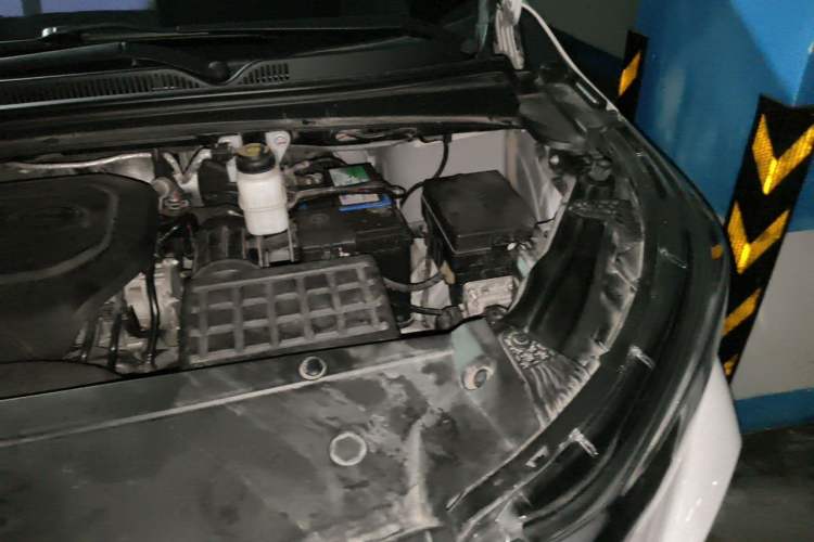 Used GAC Trumpchi M6 2021 PRO 270T DCT Luxury Edition Engine Bay Left