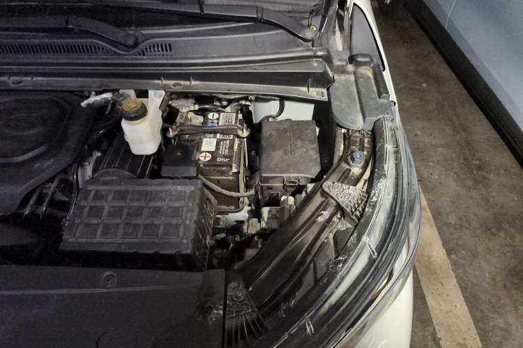 Used GAC Trumpchi M6 2021 PRO 270T DCT Luxury Edition Engine Bay Left
