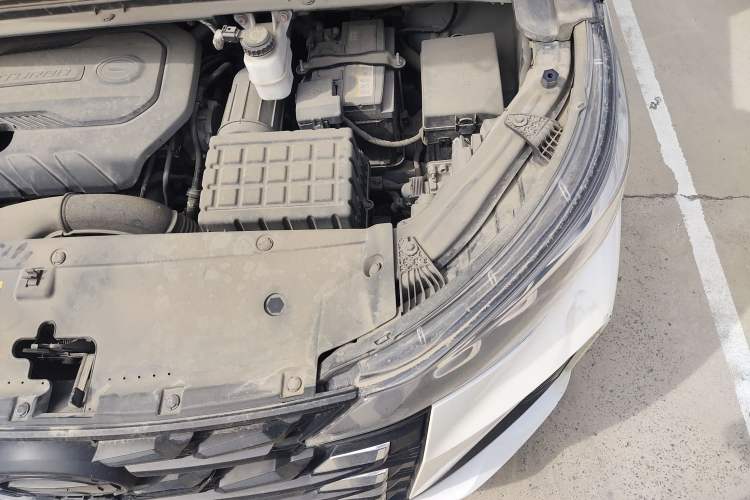 Used GAC Trumpchi M6 2021 PRO 270T DCT Luxury Edition Engine Bay Left