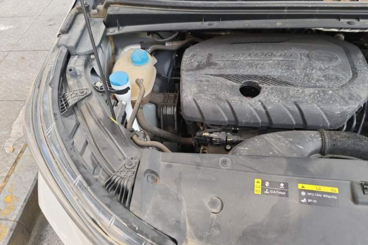 Used GAC Trumpchi M6 2021 PRO 270T DCT Luxury Edition Engine Bay Right