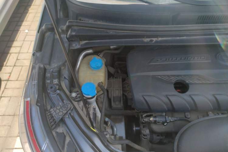 Used GAC Trumpchi M6 2021 PRO 270T DCT Luxury Edition Engine Bay Right