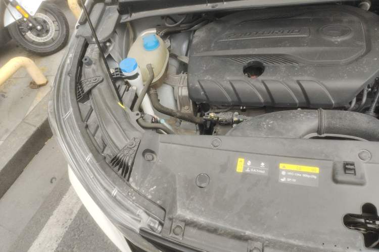 Used GAC Trumpchi M6 2021 PRO 270T DCT Luxury Edition Engine Bay Right