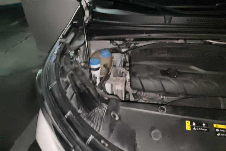 Used GAC Trumpchi M6 2021 PRO 270T DCT Luxury Edition Engine Bay Right