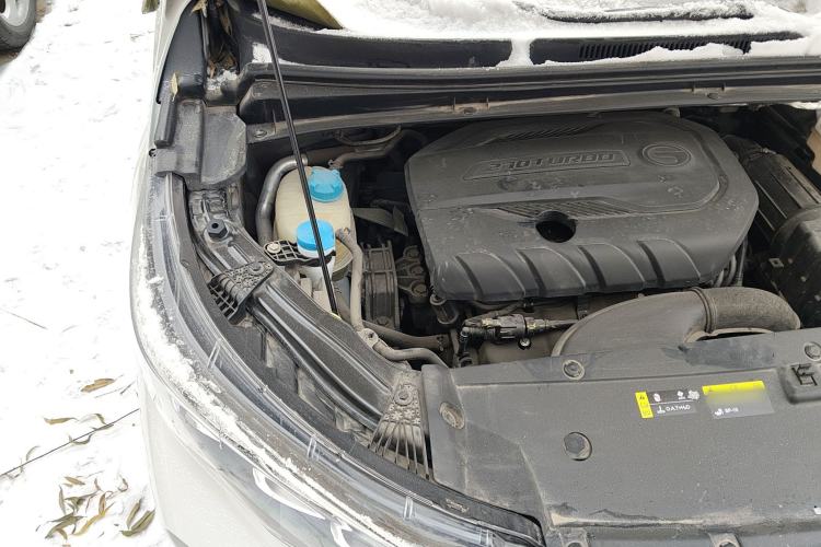 Used GAC Trumpchi M6 2021 PRO 270T Automatic Luxury Edition Engine Bay Right
