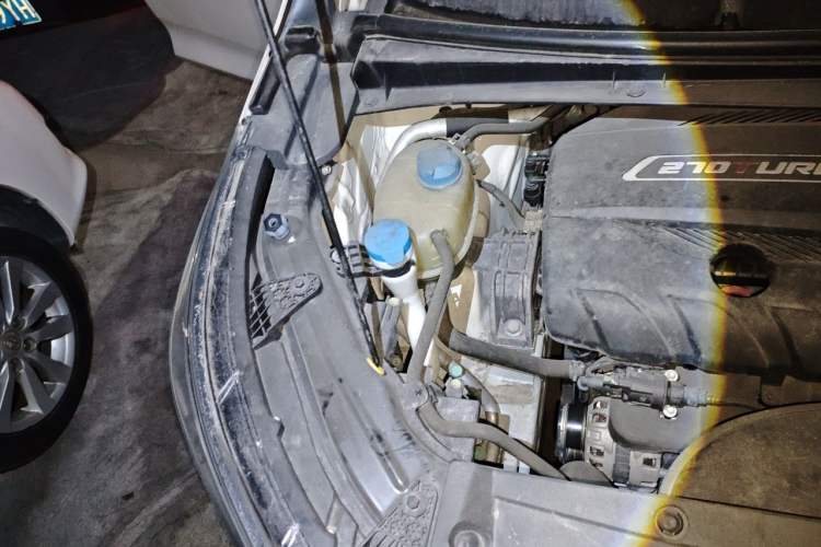 Used GAC Trumpchi M6 2021 270T DCT Luxury Edition (6 Seats) Engine Bay Right