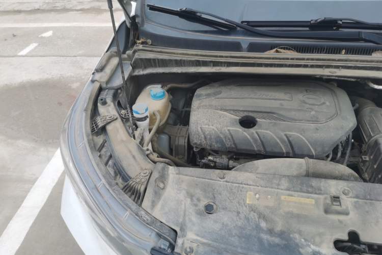 Used GAC Trumpchi M6 2021 PRO 270T Automatic Luxury Edition Engine Bay Right