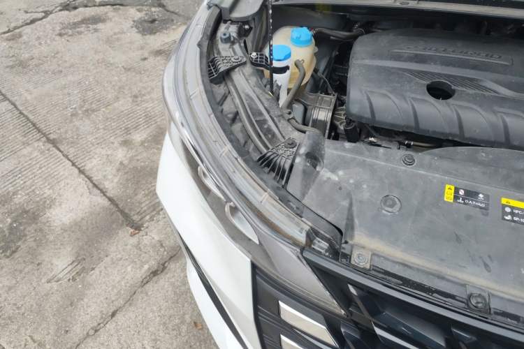 Used GAC Trumpchi M6 2021 PRO 270T Automatic Luxury Edition Engine Bay Right