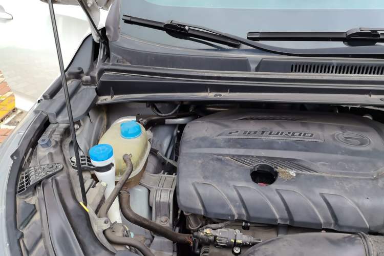 Used GAC Trumpchi M6 2021 PRO 270T Automatic Luxury Edition Engine Bay Right